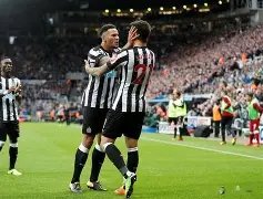 激战,萨姆纳狂揽,篮板,开云登录入口,开云平台,开云注册网址,开云app,开云官网,开云网站,开云网页版